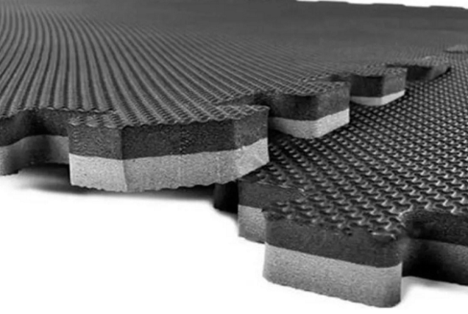 Pack  x 4 Piso Tatami Goma Eva Premium 1mt X 1mt X 3 Cm Ancho Negro - Gris