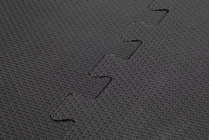 Pack  x 4 Piso Tatami Goma Eva Premium 1mt X 1mt X 3 Cm Ancho Negro - Gris