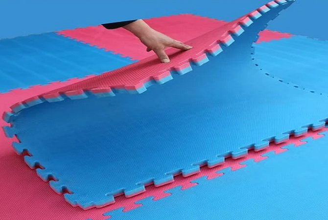 Pack x 10 Piso Tatami Goma Eva Premium 1mt X 1mt X 2 Cm Ancho Rojo - Azul