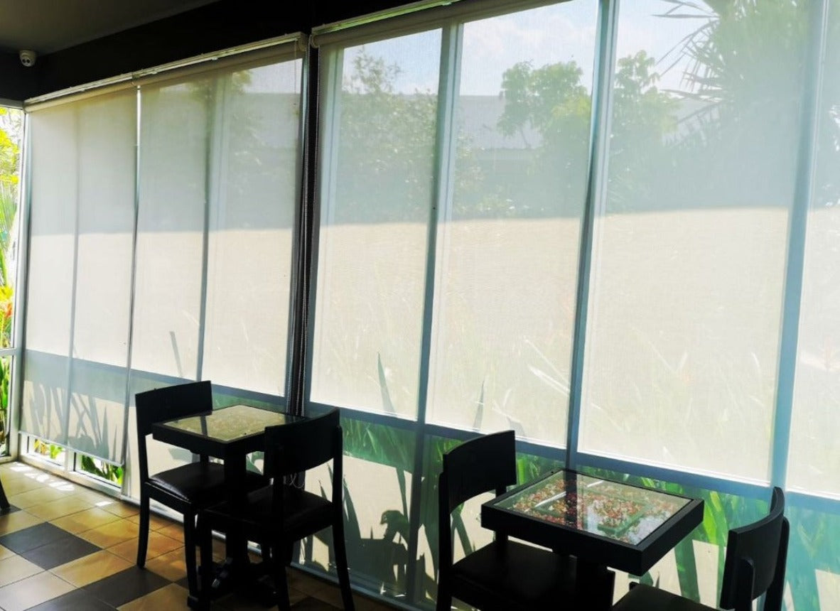 Cortina Roller Sunscreen 3% Arena